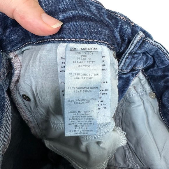 Good American Good Legs Crop Jeans in Blue260 - Picture 7 of 7